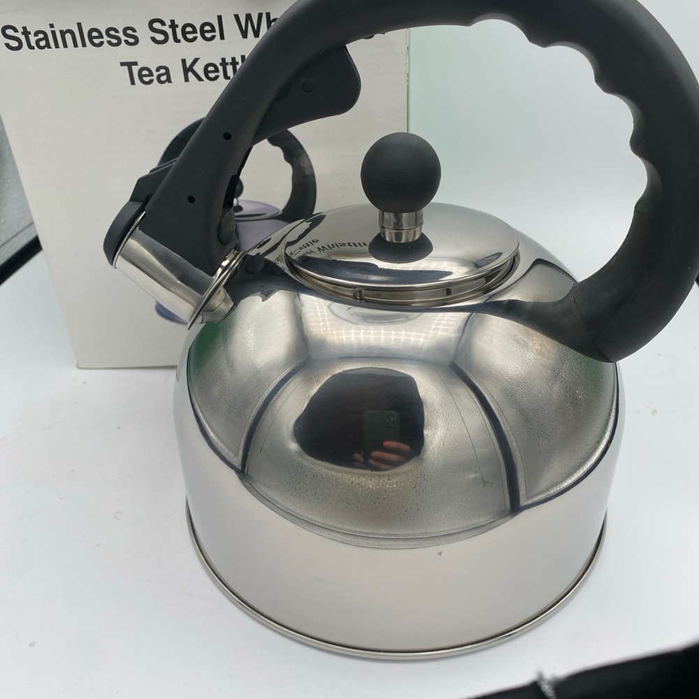 VTG Cook Supreme Whistling Tea Kettle Stainless Steel Bakelite Handle 2 1/2 Qt